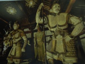 法華堂四天王像の増長天(右端)