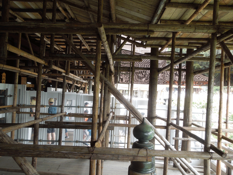 工事中の清水寺本堂