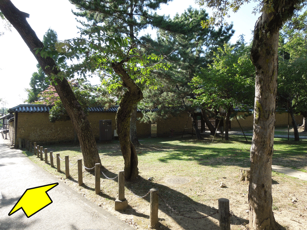 東大寺勧学院の塀