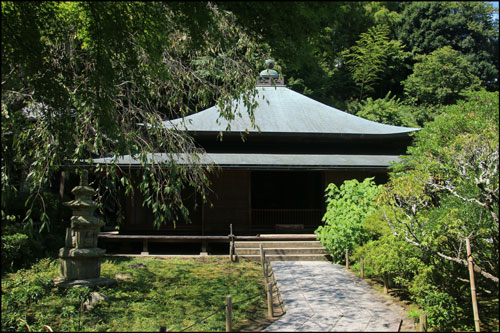 東慶寺の本堂「泰平殿」のアイキャッチ画像