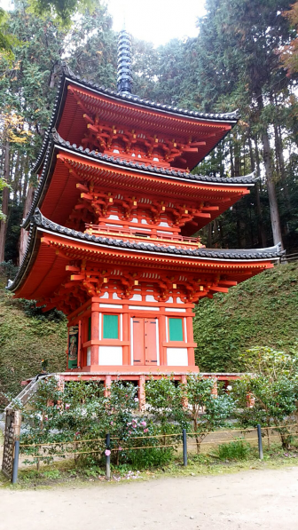 岩船寺の三重塔