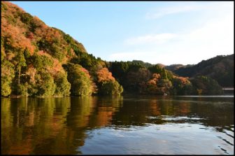 亀山湖の紅葉