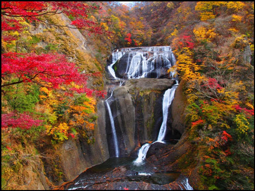 袋田の滝の紅葉アイキャッチ画像